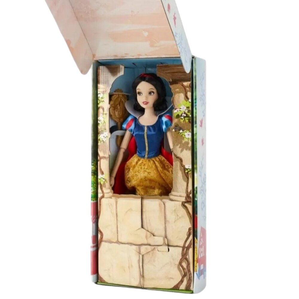 Snow White Classic Doll 11.5" Princess with Brush New In Box